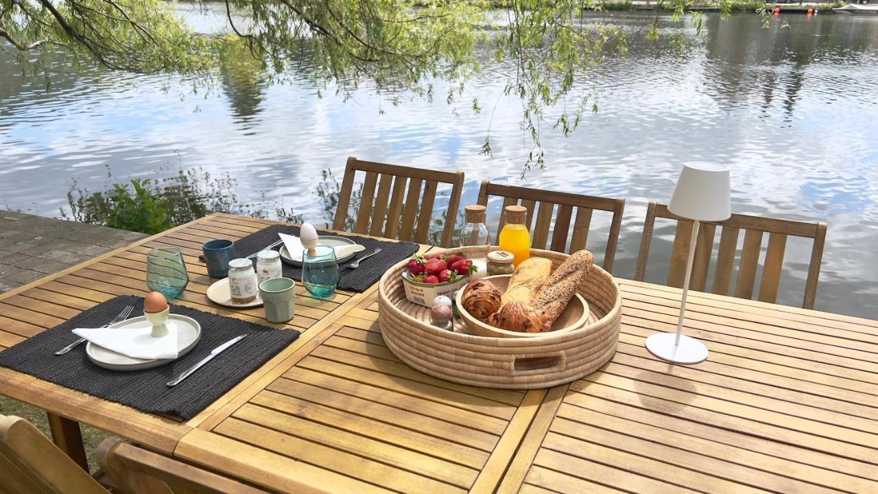 Pieds Dans L'Eau Private Wellness Bordure De Meuse Villa Lustin Kültér fotó
